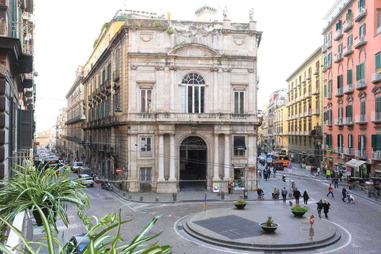 Toledo 16 Luxury Suites Napoli Bagian luar foto