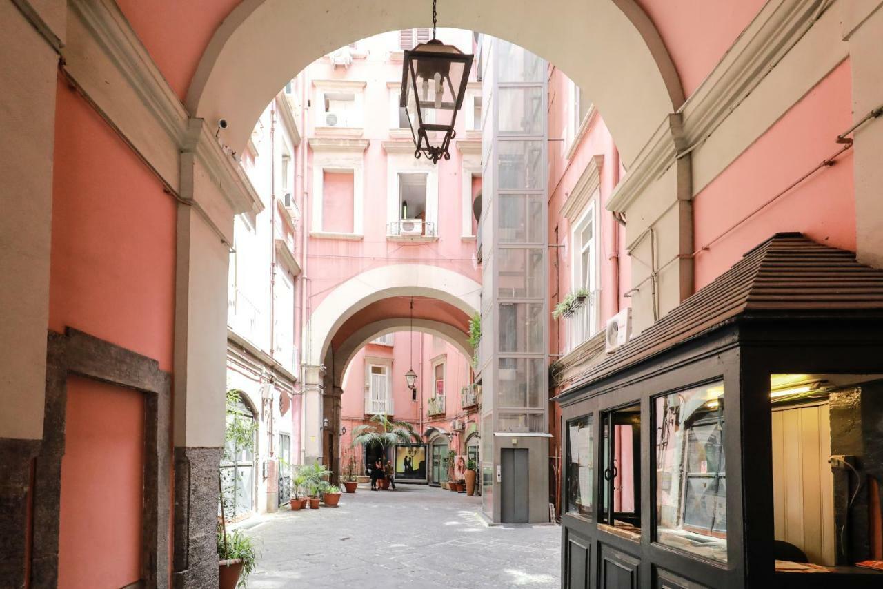Toledo 16 Luxury Suites Napoli Bagian luar foto